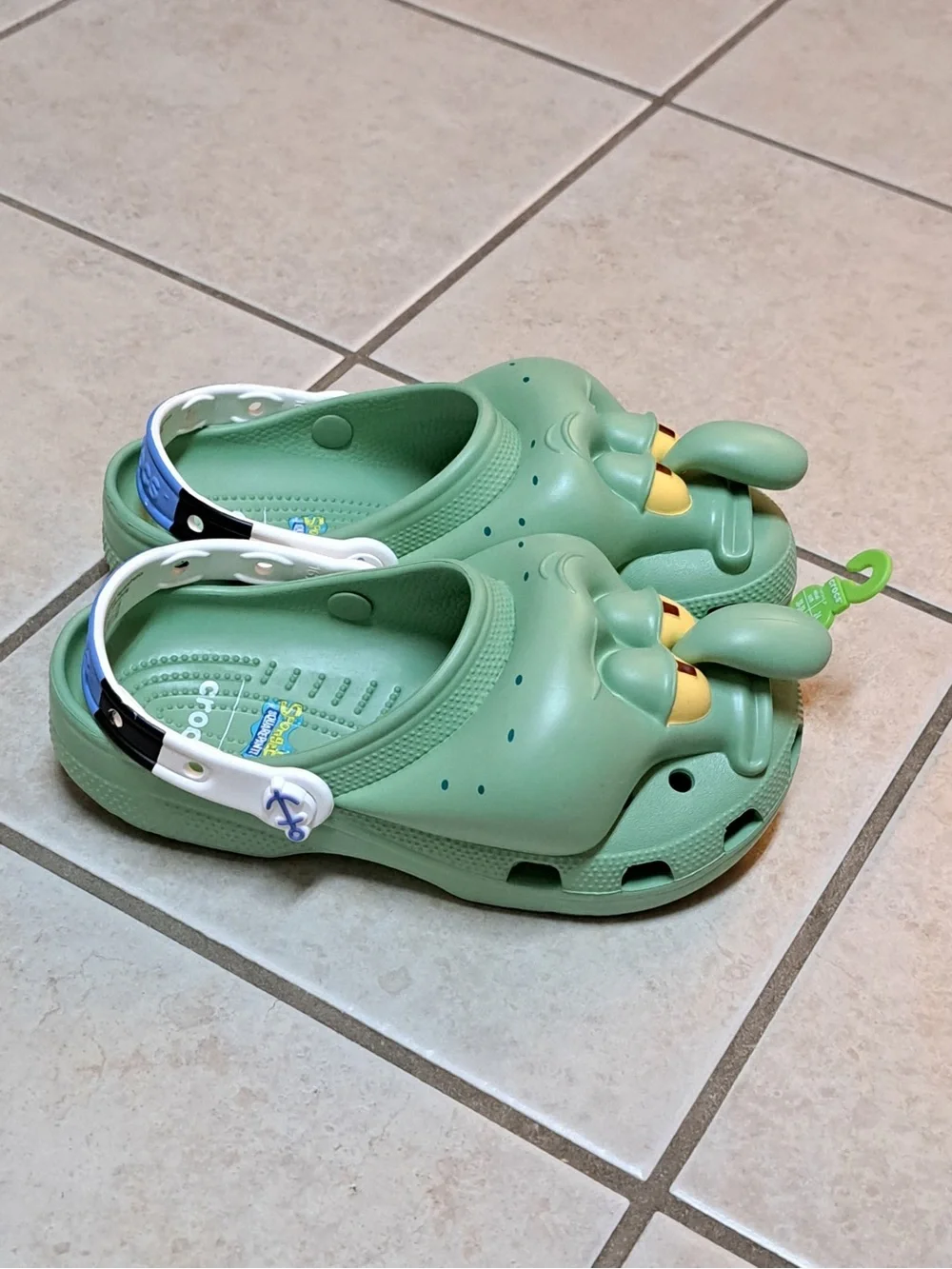 Crocs - SpongeBob SquarePants x Classic Clog 'Squidward' - Women's size 8